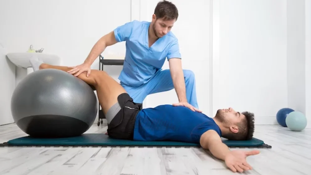 What role do physiotherapist play in pain management?